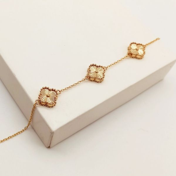 دستبند ونکلیف طلایی