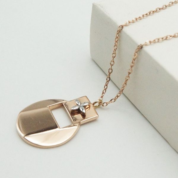 گردنبند هاف مون