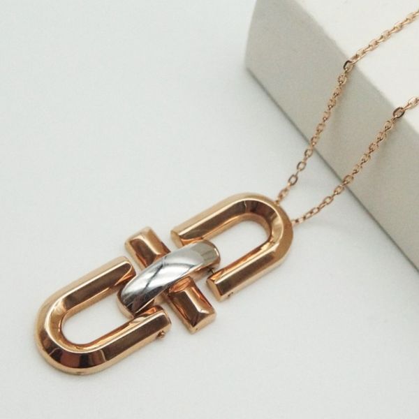 گردنبند اینترلاک