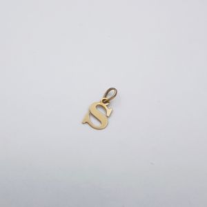 خرید آنلاین آویز حرف S