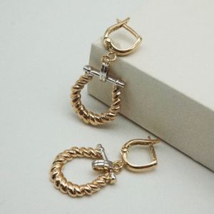مشخصات نیم ست گردنبند و گوشواره امگا