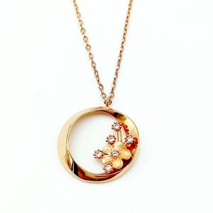 گردنبند حلقه گل
